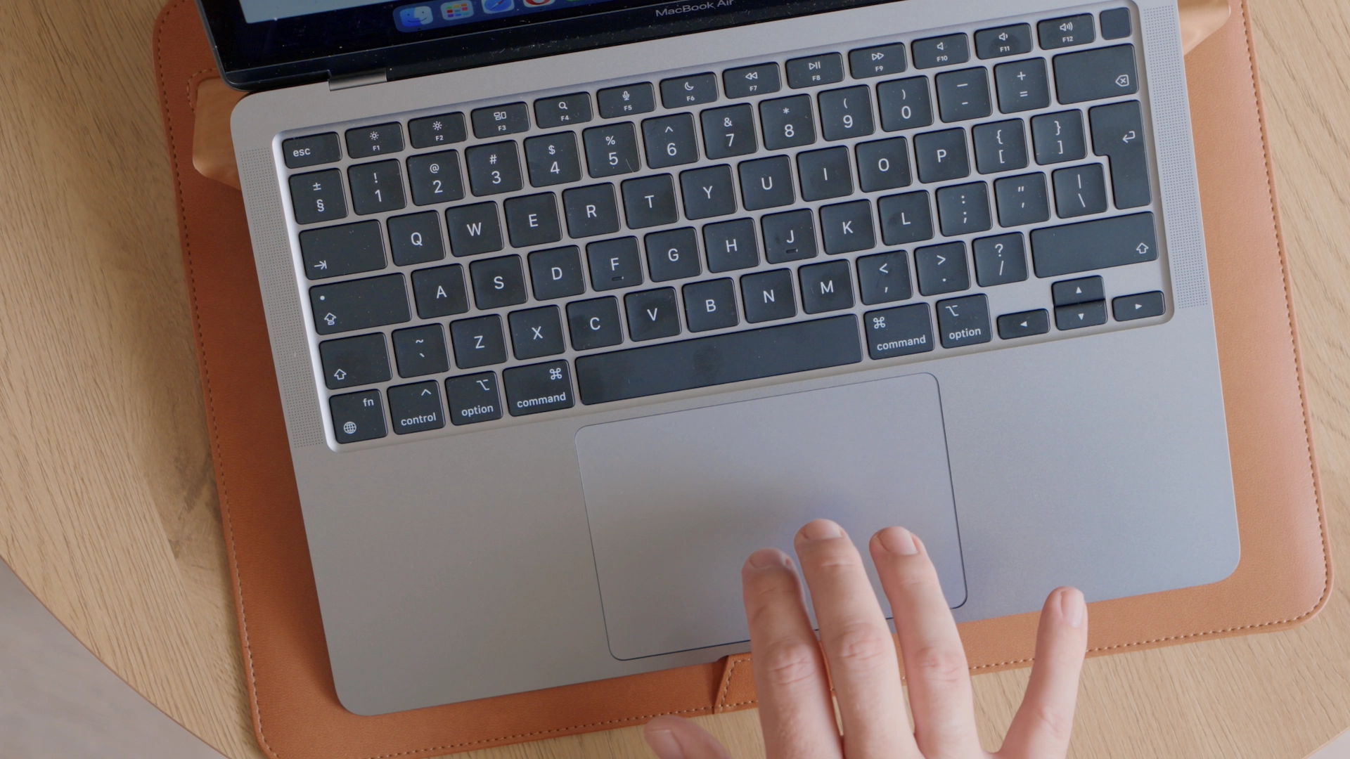 macbook-air-m1-recenzja